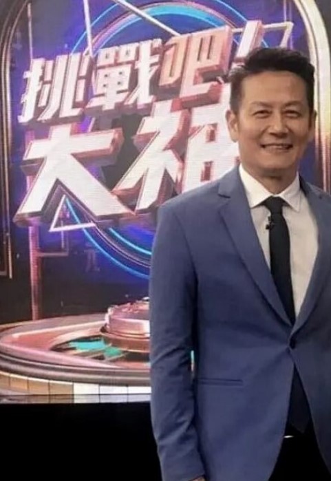 【抖音反差婊】莉莉安新娘足疗技师211全网男人心中的白月光被大神重金拿下并流出视频 - 星河影视海报